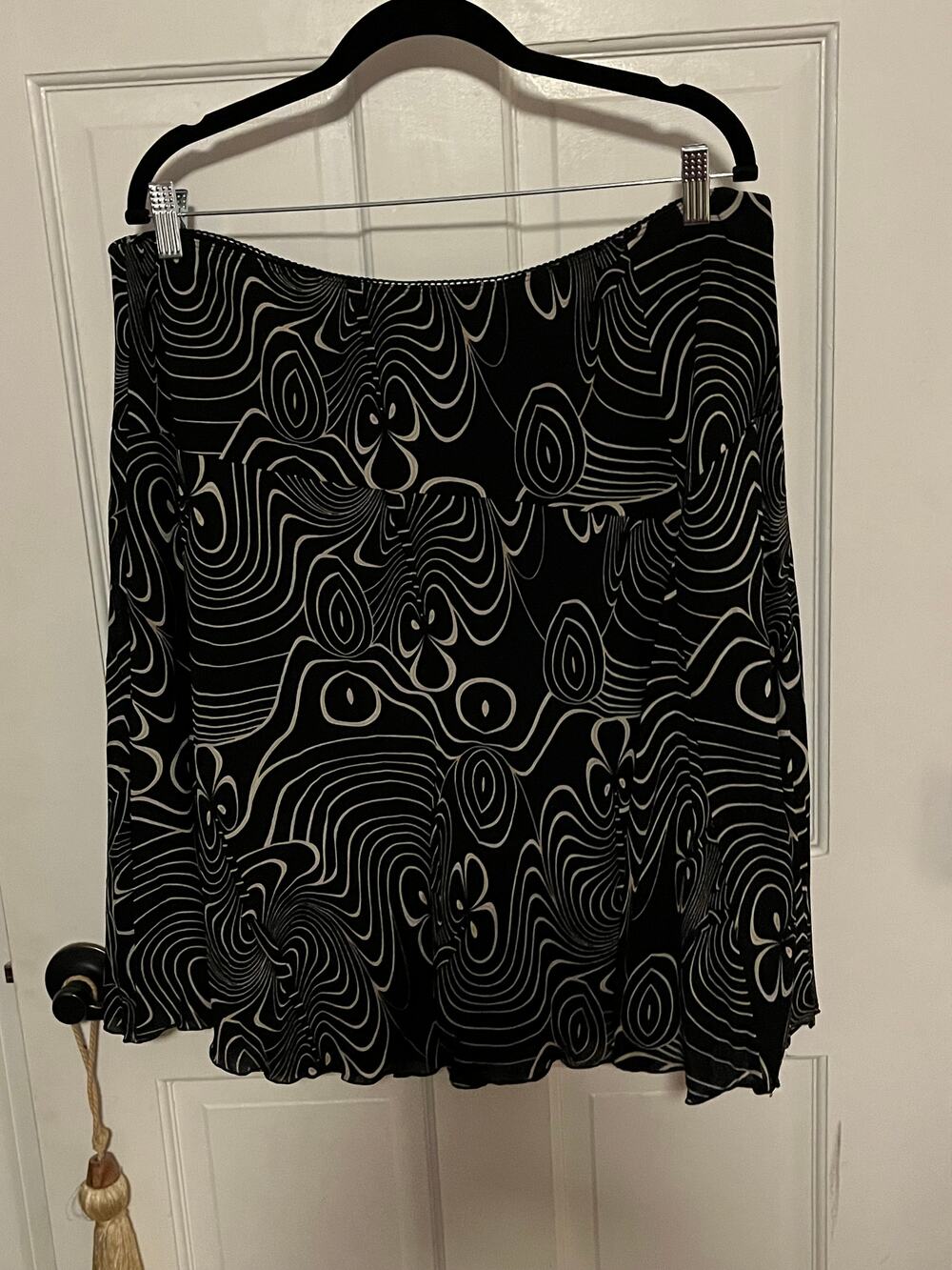 J.e. Woman 1X Black White Abstract Print Pull-On A-Line Skirt Plus Size